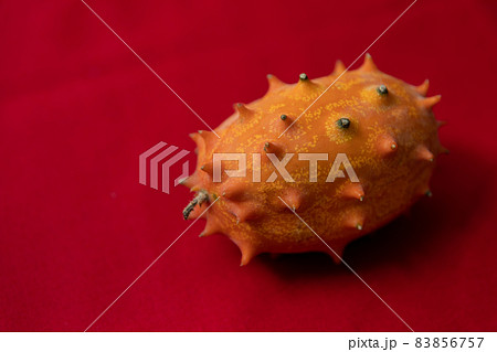キワーノ　不気味な果物のイメージ写真 83856757
