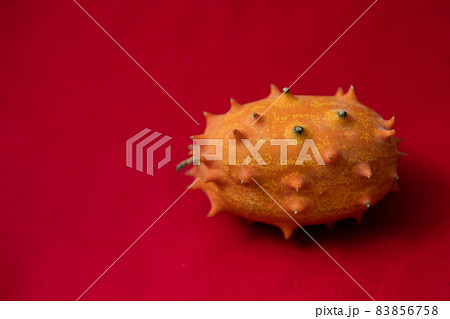 キワーノ 不気味な果物のイメージ写真 キワーノ 不気味な果物のイメージ写真 83856758