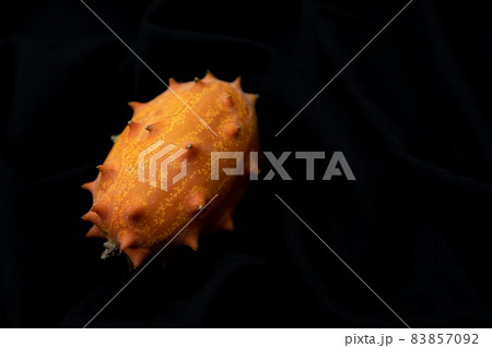 キワーノ 不気味な果物のイメージ写真 キワーノ 不気味な果物のイメージ写真 83857092