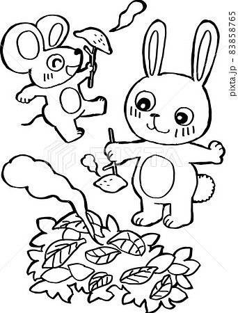 白黒 焚火で焼き芋を作って食べているネズミとウサギのイラスト素材