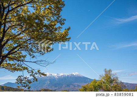 《長野県》木曽町 開田高原 地蔵峠からの御嶽山の写真素材 83859081 Pixta 