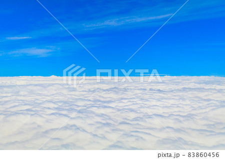 【イメージ素材】機窓からの風景（B787） 83860456