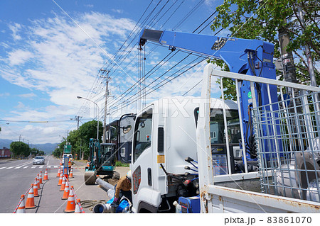 水道管工事現場の風景 83861070