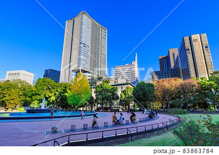 東京　千代田区の都市風景　秋の東京ミッドタウン日比谷 83863784