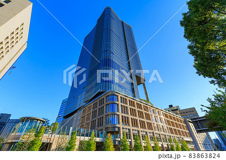 東京　千代田区の都市風景　秋の東京ミッドタウン日比谷 83863824