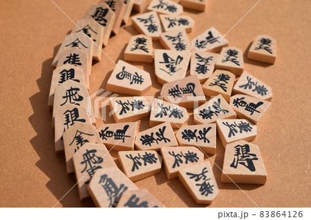 ドミノ倒し 将棋倒し 83864126