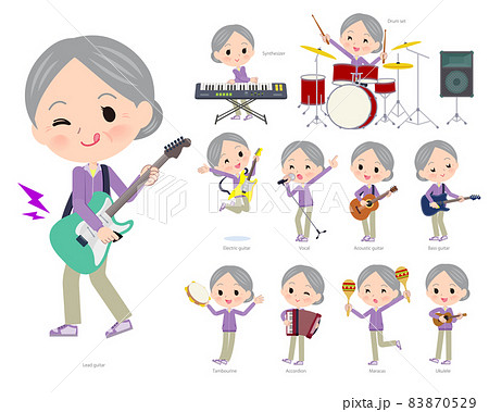 ロックンロールやポップミュージックを演奏するジャージ高齢女性のセット 83870529