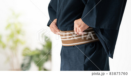 着付け　和装　帯　シニア男性 83875760