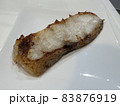 家庭で作る焼き魚 83876919