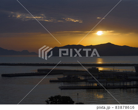 長崎県五島市 福江島の夜明け / Fukue Island, Goto, Japan 83878616