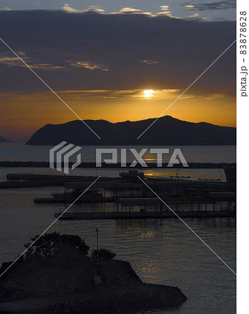 長崎県五島市 福江島の夜明け / Fukue Island, Goto, Japan 長崎県五島市 福江島の夜明け / Fukue Island, Goto, Japan 83878628