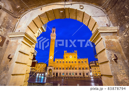 Piazza del Campo in Siena, Italy Piazza del Campo in Siena, Italy 83878794