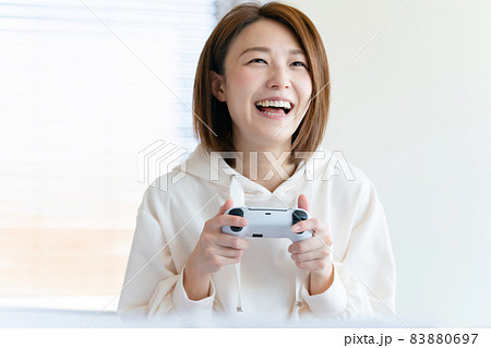 ゲーム・女性 ゲーム・女性 83880697