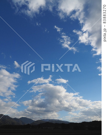 秋の空と雲【新潟県胎内市】 秋の空と雲【新潟県胎内市】 83883270