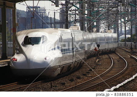 東海道・山陽新幹線N700S（徳山駅） 83886351