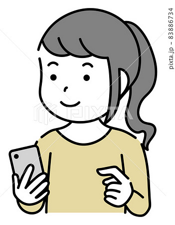 スマホを操作する子供 女の子 スマホを操作する子供 女の子 83886734