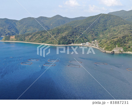奄美の名柄湾の上空から 奄美の名柄湾の上空から 83887231