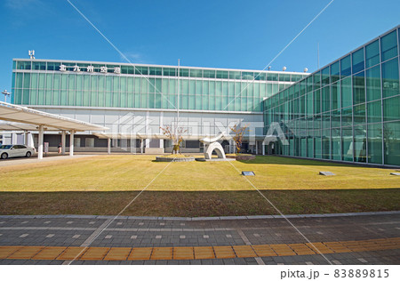福岡県の北九州空港エアターミナルビル 83889815