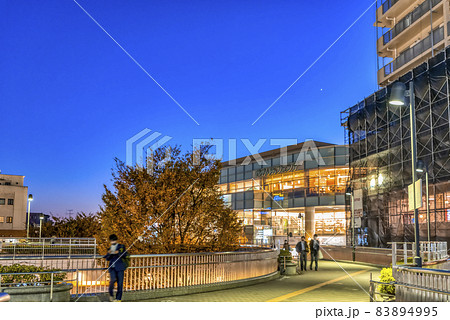 東京練馬の都市風景　大泉学園 83894995