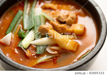 豚肉のキムチチゲ 韓国料理 豚肉のキムチチゲ 韓国料理 83895333