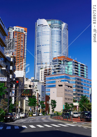都市風景　東京　六本木の街並み 83897571