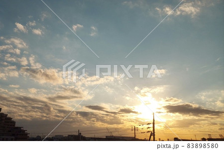 夕日と青空 夕日と青空 83898580