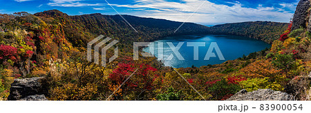 大浪池_早春にはマンサク、初夏はミヤマキリシマ、秋は紅葉と四季を楽しめる 大浪池_早春にはマンサク、初夏はミヤマキリシマ、秋は紅葉と四季を楽しめる 83900054