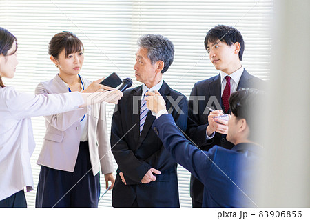 記者会見・囲み取材・ぶら下がり会見イメージ 83906856