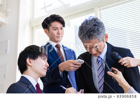 記者会見・囲み取材・ぶら下がり会見イメージ 83906858