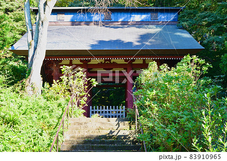 鎌倉 妙法寺の仁王門 鎌倉 妙法寺の仁王門 83910965