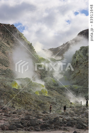 北海道弟子屈町の絶景硫黄山 北海道弟子屈町の絶景硫黄山 83911648