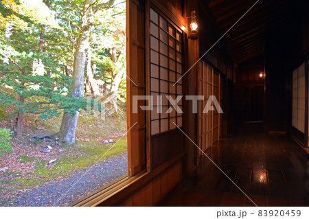 紅葉期の旧島松駅逓所（内外観） 83920459