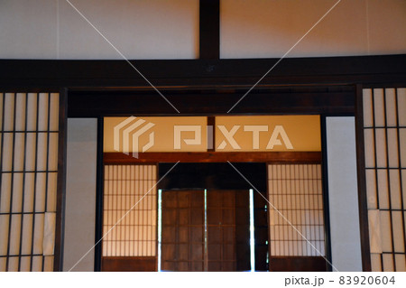 紅葉期の旧島松駅逓所(内外観) 紅葉期の旧島松駅逓所(内外観) 83920604