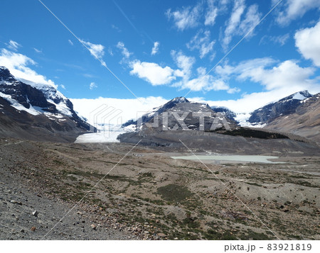カナディアンロッキーの景色 83921819