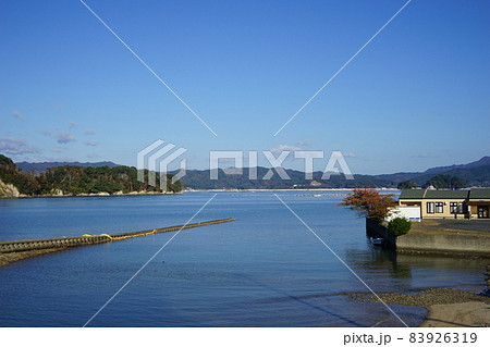 三陸海岸山田湾　カキ小屋 83926319