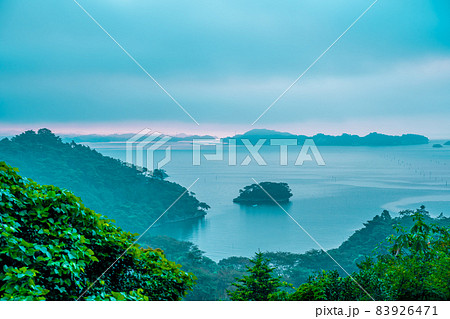 日本三景　松島四大観　幽観・扇谷の夜明け（宮城県松島町） 83926471