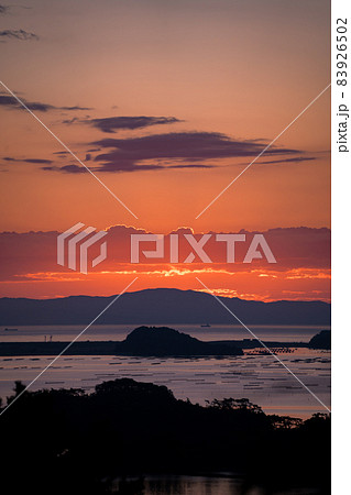 日本三景・松島　西行戻しの松公園から見る日の出（宮城県松島町） 83926502