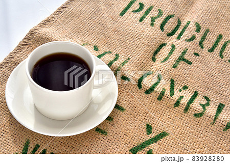 コーヒー　珈琲　コーヒーカップ　珈琲イメージ　コーヒー素材　 83928280
