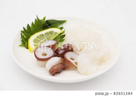 タコ・イカのお刺身 83931384