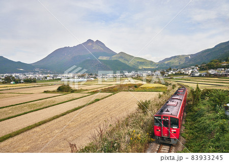 湯布院 由布岳 電車 湯布院 由布岳 電車 83933245