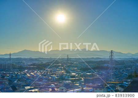 神奈川県川崎市麻生区の王禅寺見晴し公園から西側の夕方の風景(市街地,山系) 83933900