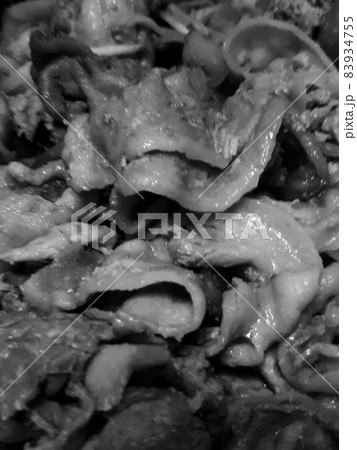 モノクロ お肉 食材 茹でる(2021年11月登録) モノクロ お肉 食材 茹でる(2021年11月登録) 83934755
