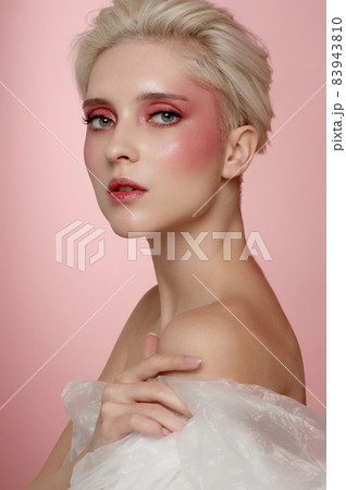 Face woman blonde hair naturalmake up, clear skin. Beauty portret 83943810