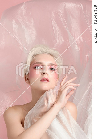 Face woman blonde hair naturalmake up, clear skin. Beauty portret Face woman blonde hair naturalmake up, clear skin. Beauty portret 83943829