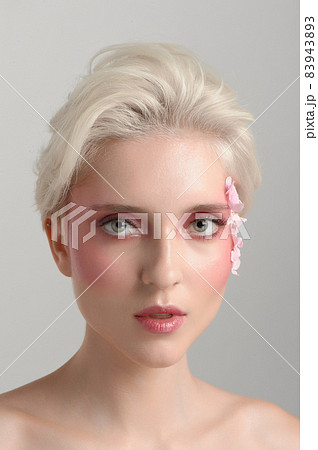 Face woman blonde hair naturalmake up, clear skin. Beauty portret Face woman blonde hair naturalmake up, clear skin. Beauty portret 83943893