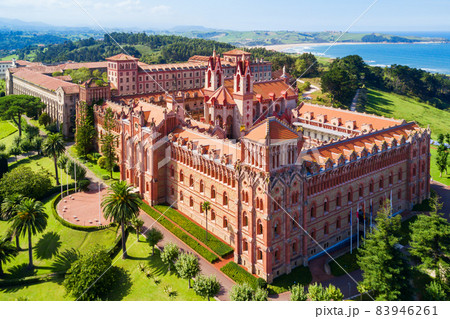 Comillas Pontifical University, Spain 83946261