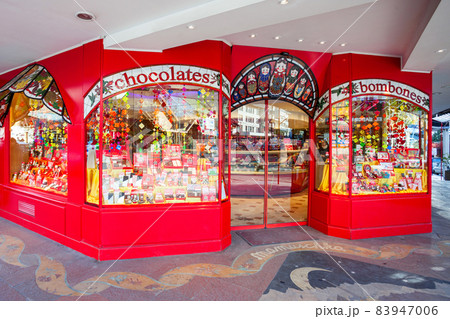 Chocolate store showcase, Bariloche 83947006