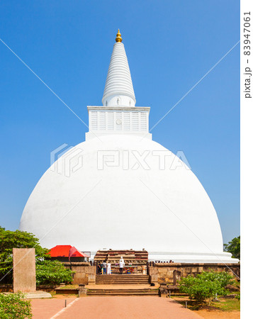 Mirisawetiya Vihara in Anuradhapura Mirisawetiya Vihara in Anuradhapura 83947061