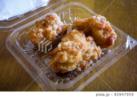とても美味しい日本の鶏のから揚げ とても美味しい日本の鶏のから揚げ 83947959