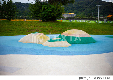 公園の遊具(大家河濱公園) 公園の遊具(大家河濱公園) 83951438